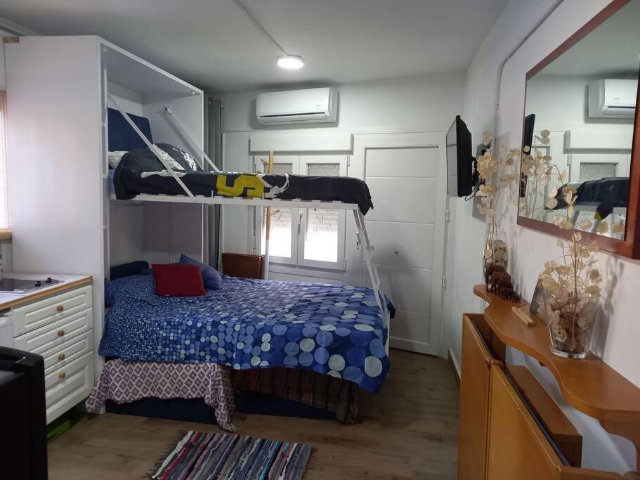 Acogedora Casita Loft De Piedra Con Piscina Compartida Apartment Becerril de la Sierra Ngoại thất bức ảnh